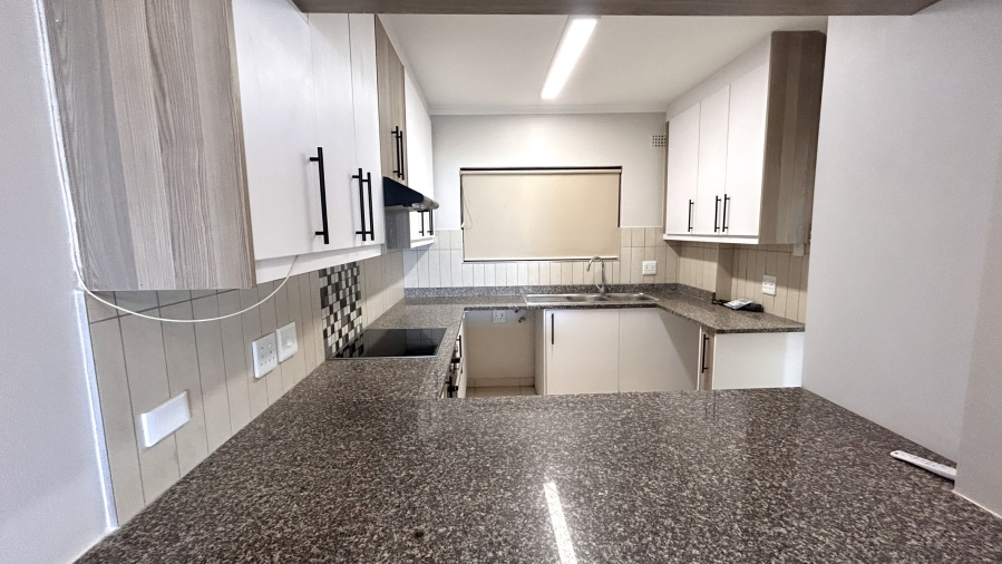 To Let 2 Bedroom Property for Rent in Table View Western Cape